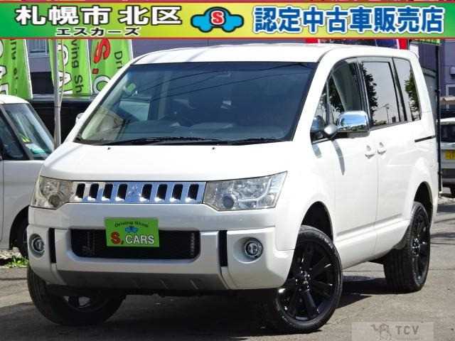 2012 Mitsubishi Delica D5