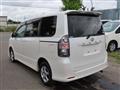 2009 Toyota Voxy
