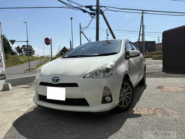 2013 Toyota AQUA