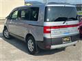 2012 Mitsubishi Delica D5