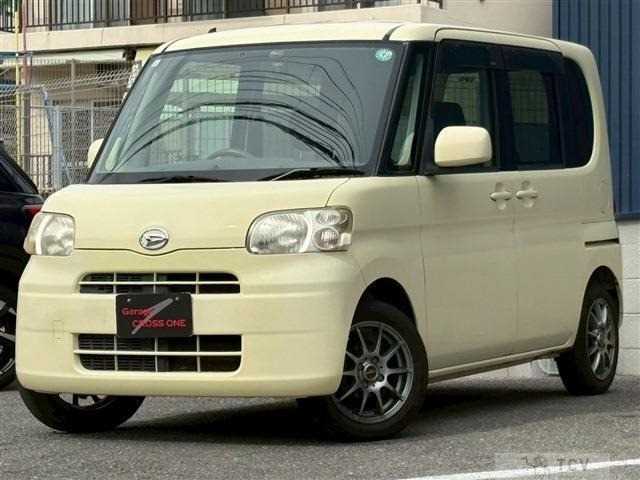 2011 Daihatsu Tanto