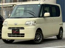 2011 Daihatsu Tanto