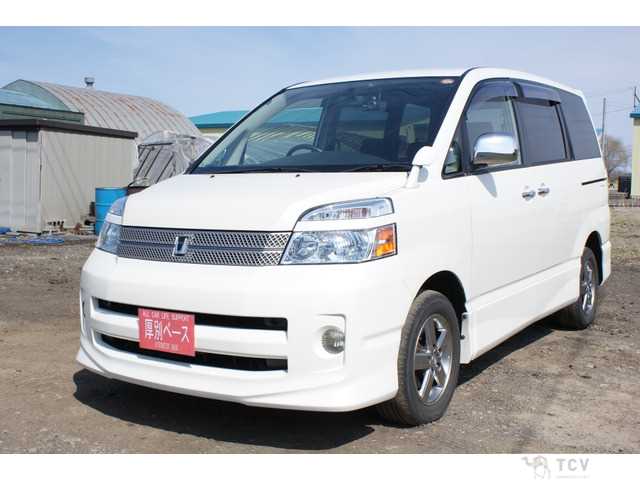 2006 Toyota Voxy