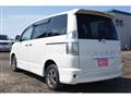 2006 Toyota Voxy