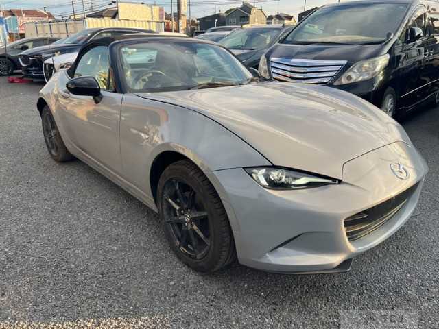2025 Mazda Roadster
