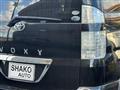 2006 Toyota Voxy