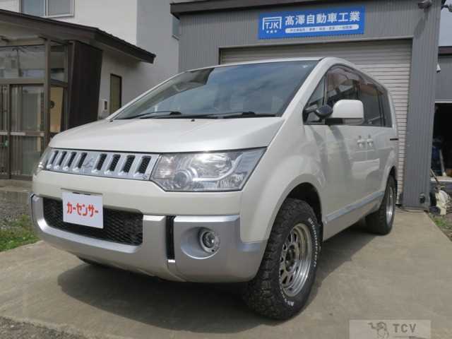 2015 Mitsubishi Delica D5