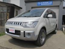 2015 Mitsubishi Delica D5