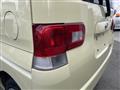 2011 Daihatsu Tanto