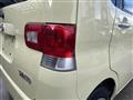 2011 Daihatsu Tanto