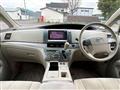 2011 Toyota Estima Hybrid