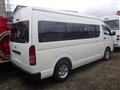 2010 Toyota Hiace Commuter