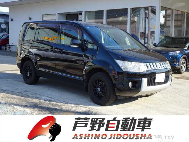 2012 Mitsubishi Delica D5