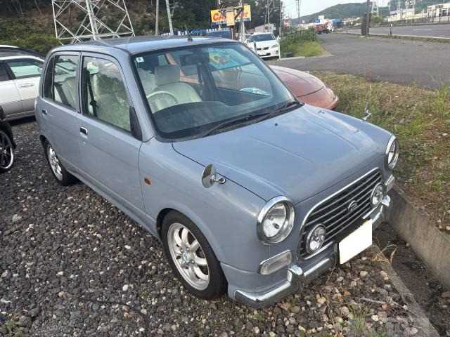 2001 Daihatsu Miragino