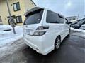 2011 Toyota Vellfire