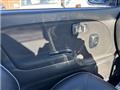 2004 Daihatsu Miragino
