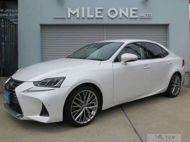 2017 Lexus IS