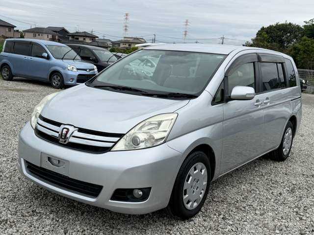 2013 Toyota Isis
