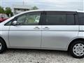 2013 Toyota Isis