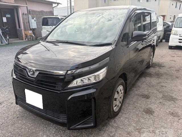 2017 Toyota Voxy