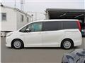 2017 Toyota Noah