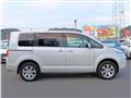2016 Mitsubishi Delica D5