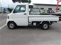 2013 Mitsubishi Minicab Truck