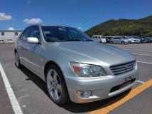 2000 Toyota Altezza