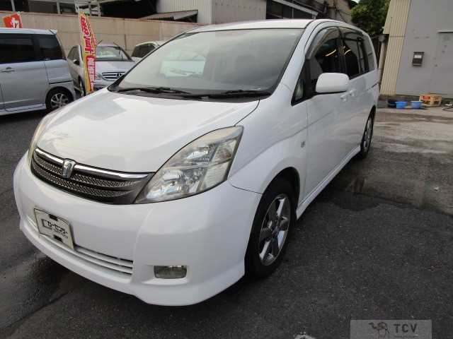 2005 Toyota Isis