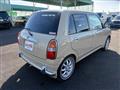2002 Daihatsu Miragino