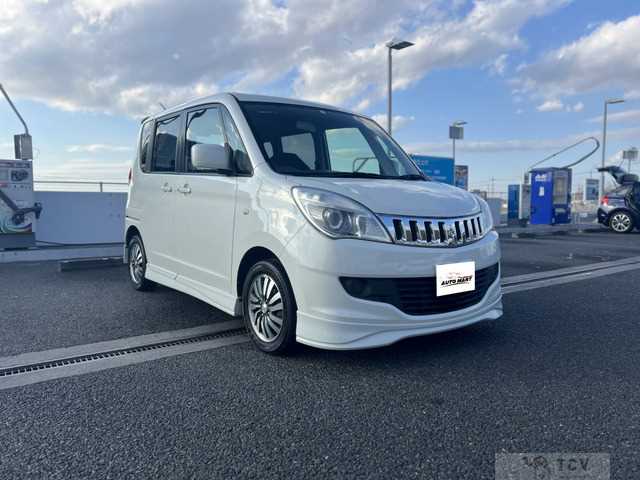 2011 Mitsubishi Delica