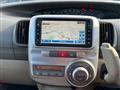 2011 Daihatsu Tanto