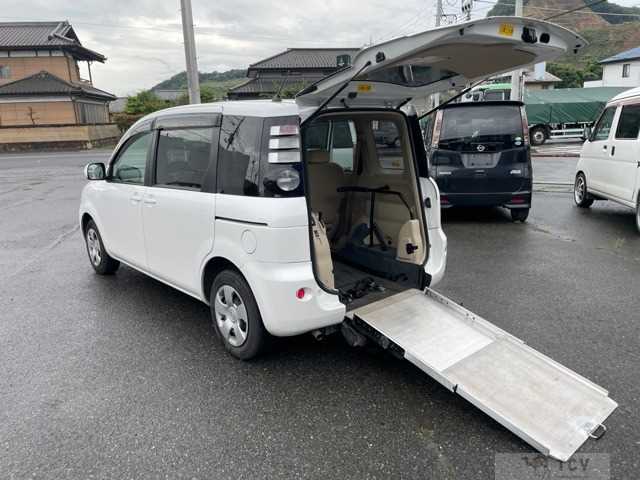 2008 Toyota Sienta