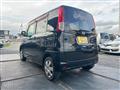 2011 Nissan ROOX