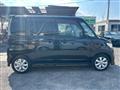 2010 Nissan ROOX