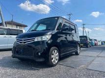 2010 Nissan ROOX