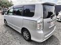 2011 Toyota Voxy