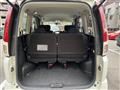 2009 Nissan Serena