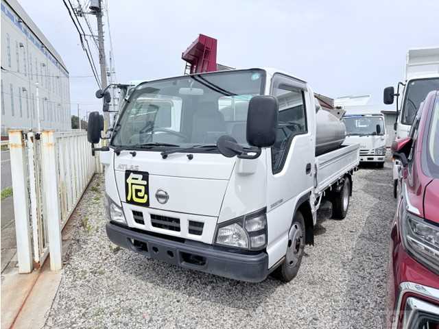 2006 Nissan Atlas