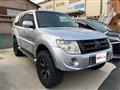 2013 Mitsubishi Pajero