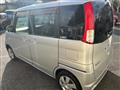 2011 Nissan ROOX