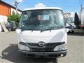 2013 Hino Dutro