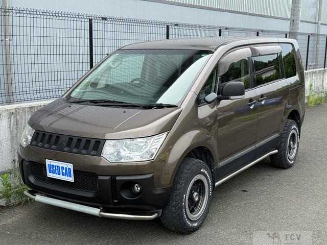2011 Mitsubishi Delica D5