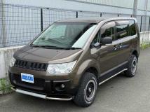 2011 Mitsubishi Delica D5