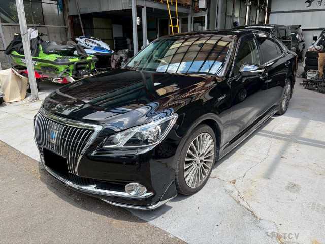 2017 Toyota Crown Majesta