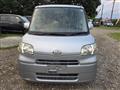 2011 Daihatsu Tanto