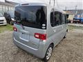 2011 Daihatsu Tanto