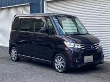 2010 Nissan ROOX