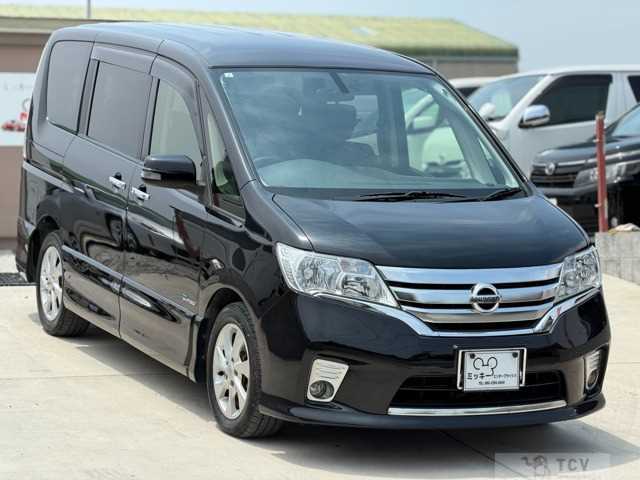 2013 Nissan Serena