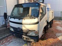 2009 Hino Dutro